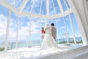 露梅尔冲绳西式白色教堂婚礼婚纱照_海外婚礼